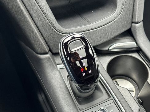 Certified 2025 Cadillac XT5 Premium Luxury image 22