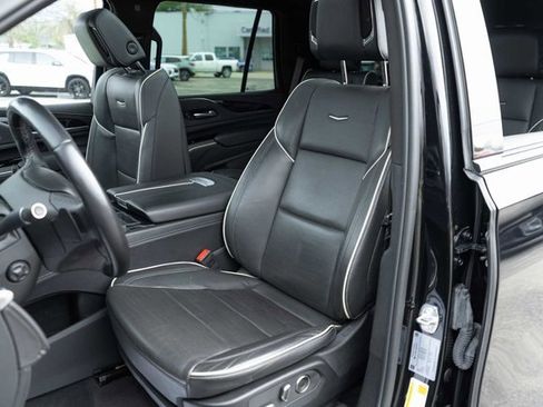 Used 2024 Cadillac Escalade Sport image 11