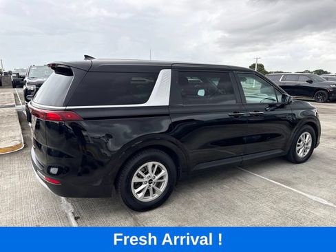 Used 2024 Kia Carnival LX FWD image 15