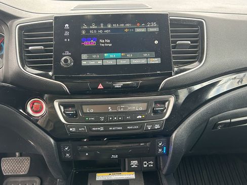 Used 2021 Honda Pilot Elite image 12