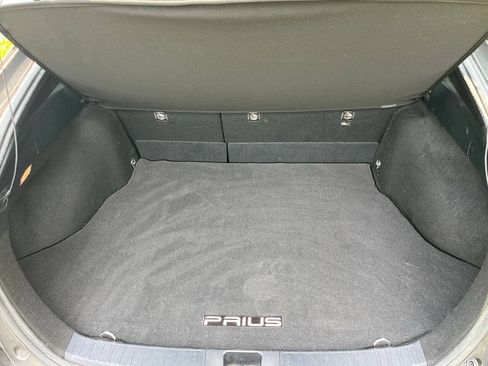 Used 2017 Toyota Prius Two w/ Carpet Mat Package FWD image 10