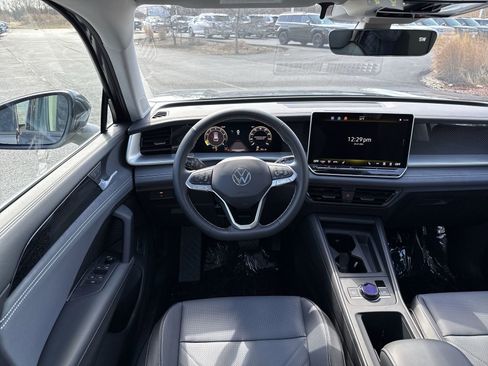 New 2026 Volkswagen Tiguan SE AWD/4WD image 15