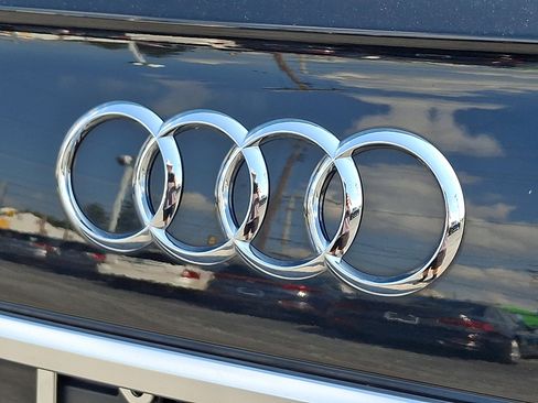 Used 2023 Audi Q5 2.0T Premium w/ Convenience Package AWD/4WD image 32