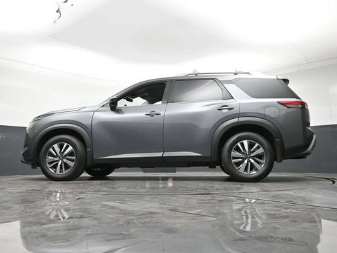 Used 2024 Nissan Pathfinder SL AWD/4WD image 25