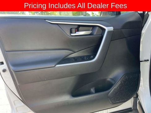 Used 2024 Toyota RAV4 XLE AWD/4WD image 18