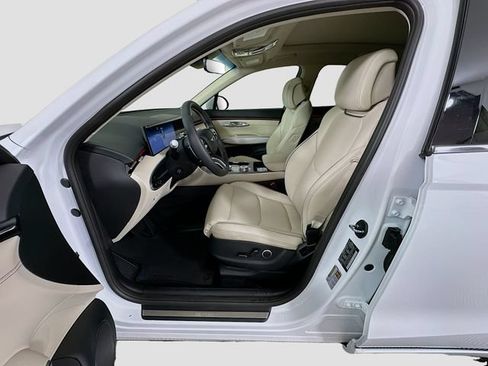 New 2026 Genesis GV70 2.5T Advanced AWD/4WD image 16