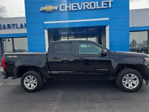 Used 2021 Chevrolet Colorado LT AWD/4WD image 2