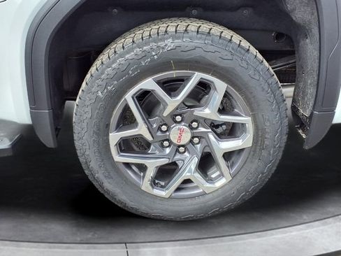 New 2026 GMC Sierra 1500 SLT AWD/4WD image 16
