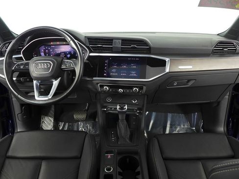 Used 2022 Audi Q3 2.0T Premium w/ Black Optic Sport Package image 25