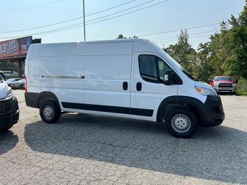 Used 2025 RAM ProMaster 2500 w/ Power Group image 2