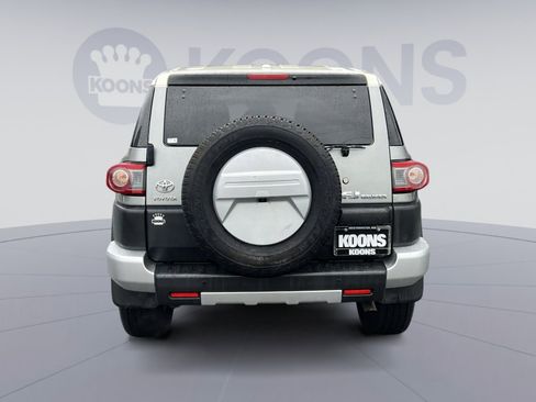 Used 2012 Toyota FJ Cruiser 4WD w/ Upgrade Pkg image 5