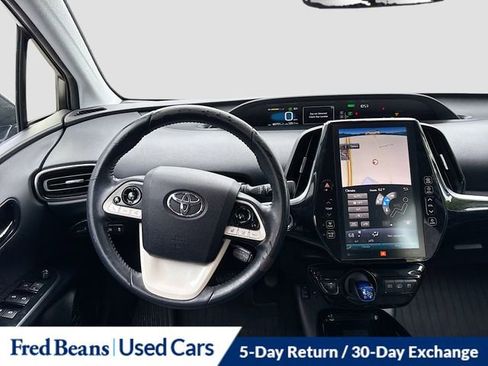 Used 2017 Toyota Prius Prime Advanced FWD image 25