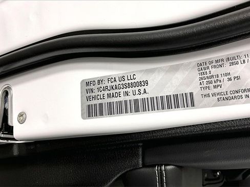 New 2025 Jeep Grand Cherokee L Altitude image 9