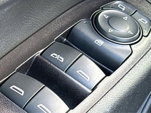 Used 2019 Chevrolet Equinox LT image 14