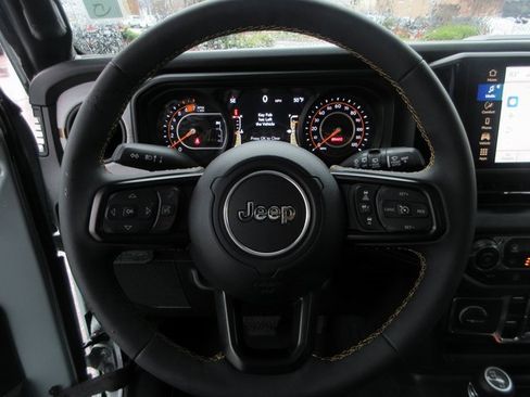 Used 2024 Jeep Wrangler Sport S image 12