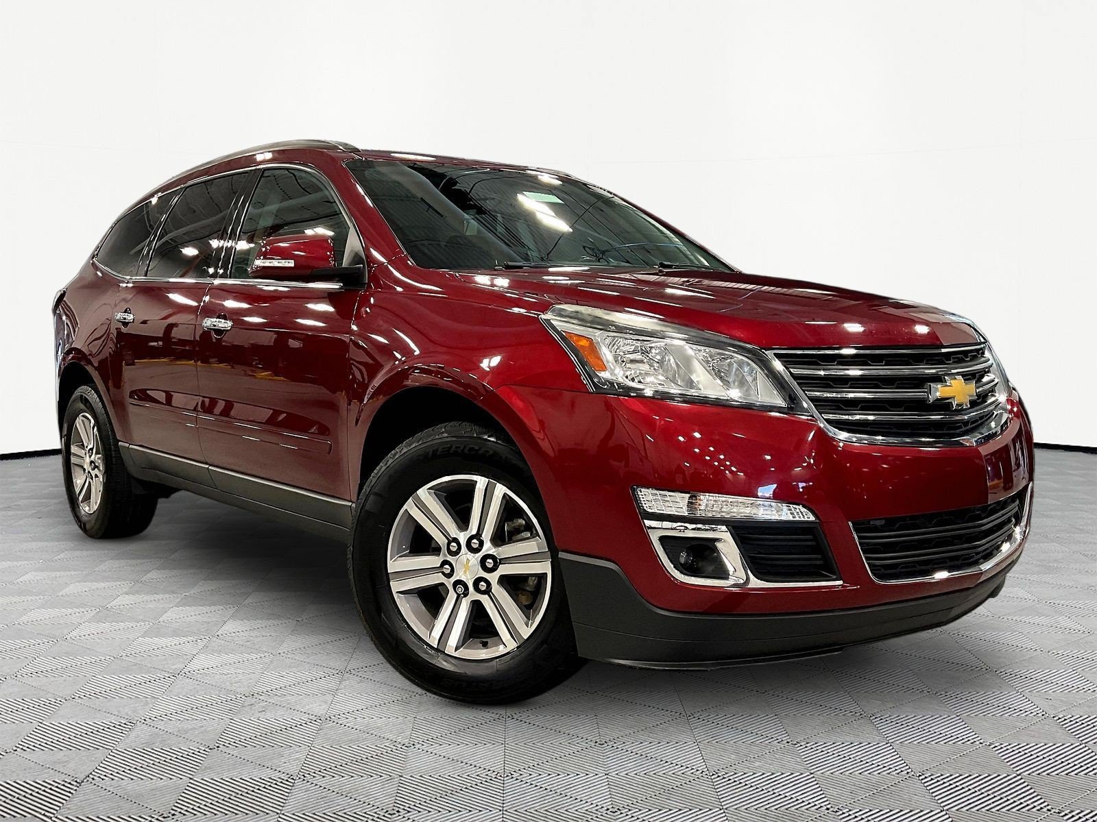 Used 2017 Chevrolet Traverse LT FWD image 3