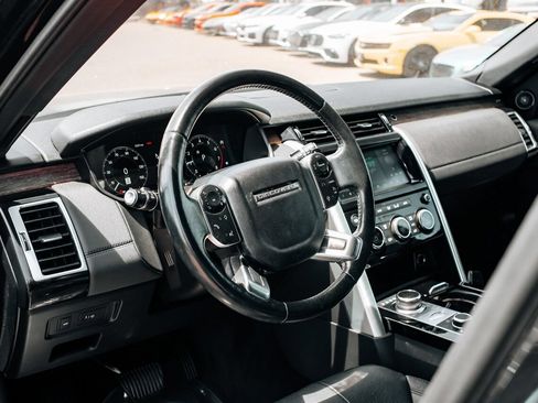 Used 2019 Land Rover Discovery HSE AWD/4WD image 16