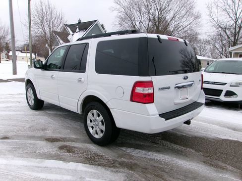 Used 2010 Ford Expedition XLT image 5