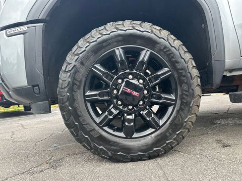 Used 2025 GMC Sierra 2500 AT4 w/ AT4 Premium Plus Package AWD/4WD image 12
