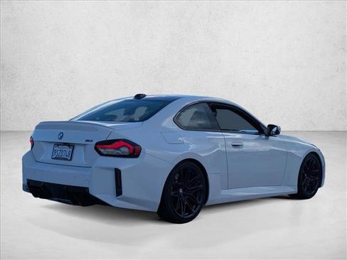 Used 2025 BMW M2 w/ Lighting Package image 5
