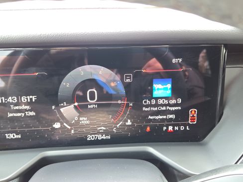 Used 2025 GMC Acadia Elevation image 27