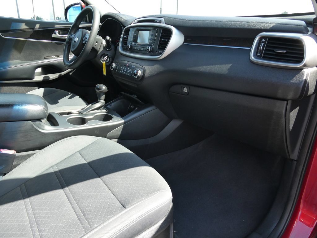 Used 2017 Kia Sorento AWD image 15
