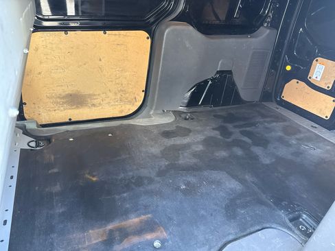 Used 2019 Ford Transit Connect XLT w/ Driver-Assist Package image 19