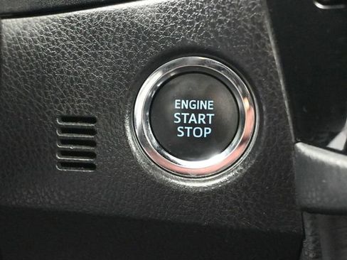 Used 2015 Toyota Corolla LE Premium image 17