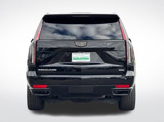 Used 2022 Cadillac Escalade ESV Sport Platinum video 4