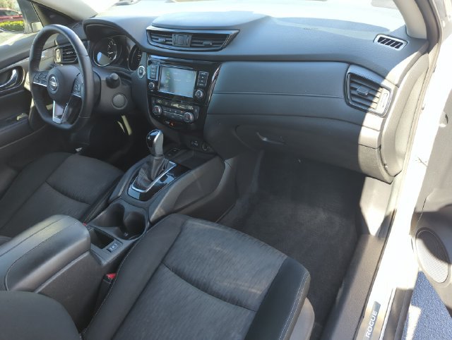 Certified 2019 Nissan Rogue SV w/ Premium Package FWD image 23