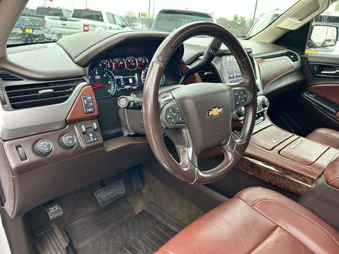 Used 2018 Chevrolet Suburban Premier AWD/4WD image 6