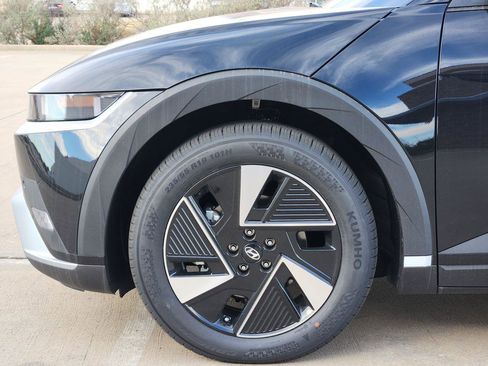 New 2026 Hyundai Ioniq 5 SEL image 5