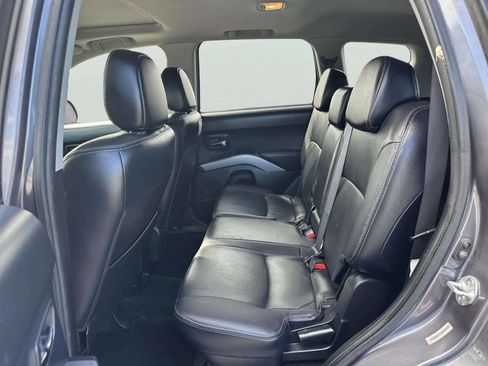 Used 2009 Mitsubishi Outlander XLS AWD/4WD image 18