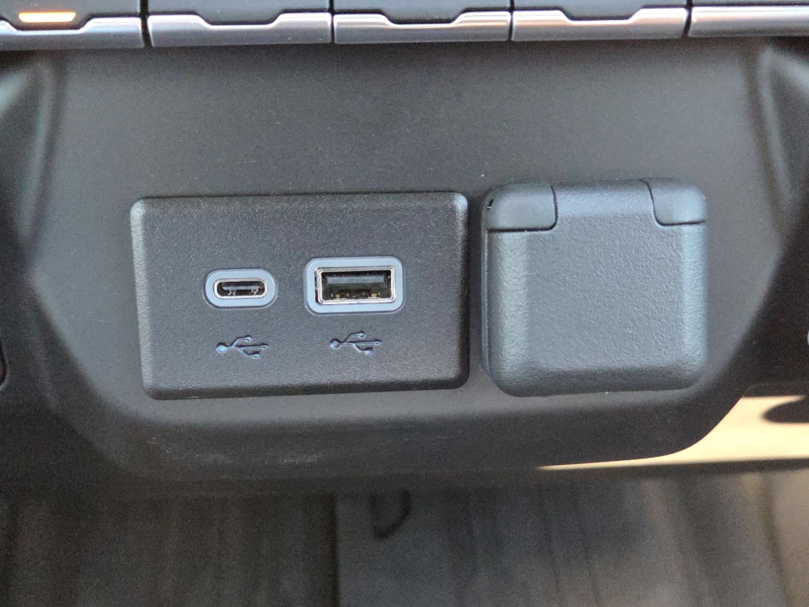 New 2026 GMC Sierra 1500 Pro w/ Pro Value Package AWD/4WD image 7
