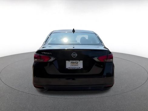 Used 2025 Nissan Versa SV FWD image 10