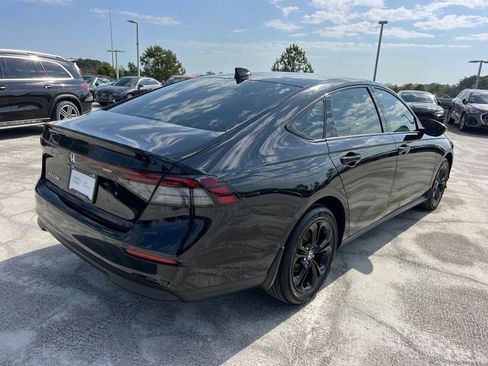 Used 2025 Honda Accord SE image 5