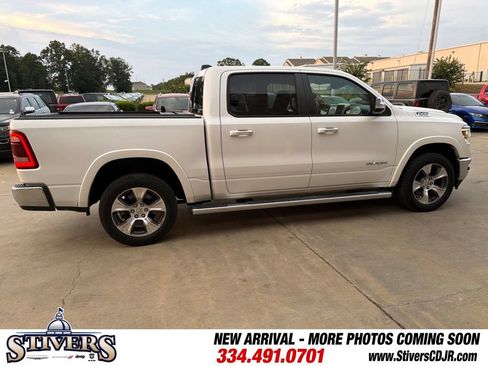 Used 2019 RAM 1500 Laramie AWD/4WD image 14