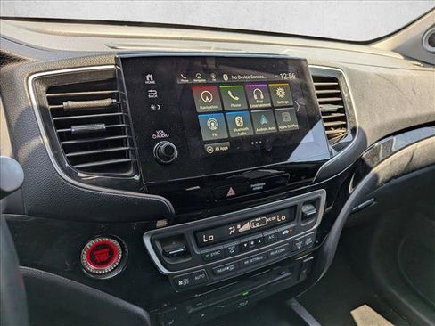 Used 2019 Honda Pilot Touring image 12