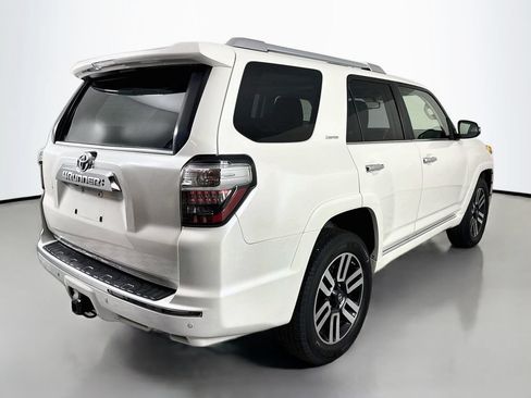 Used 2016 Toyota 4Runner Limited AWD/4WD image 9