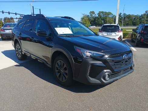 Certified 2023 Subaru Outback Onyx Edition image 3