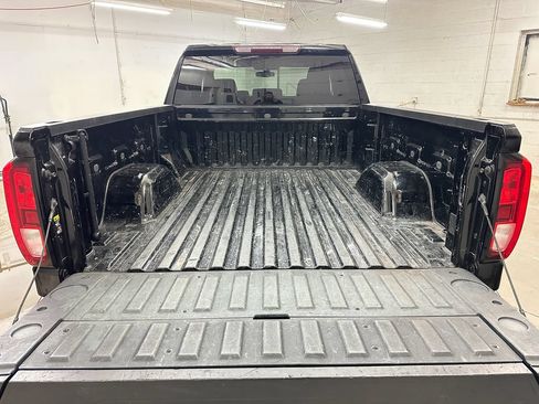 Used 2021 GMC Sierra 1500 Elevation w/ X31 Off-Road Package AWD/4WD image 15