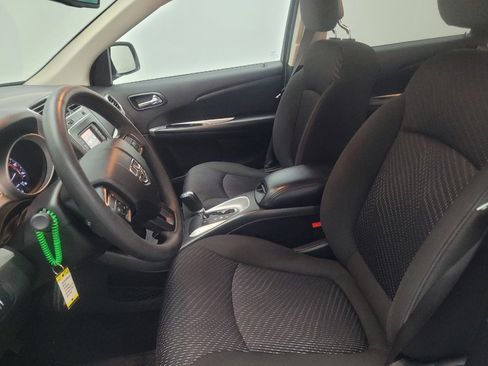 Used 2019 Dodge Journey SE FWD image 17