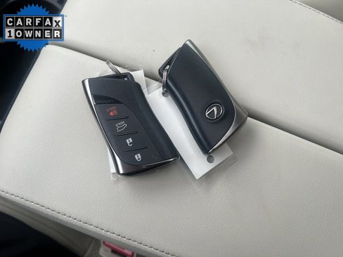 Used 2022 Lexus GX 460 Luxury w/ Accessory Package AWD/4WD image 37