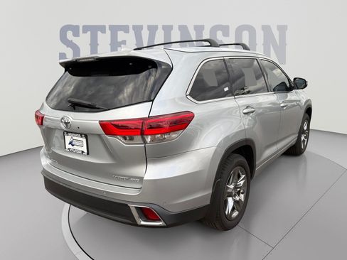 Used 2018 Toyota Highlander Limited Platinum AWD/4WD image 5