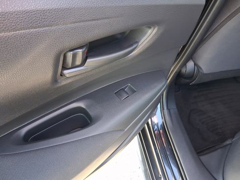 Used 2022 Toyota Corolla LE image 15