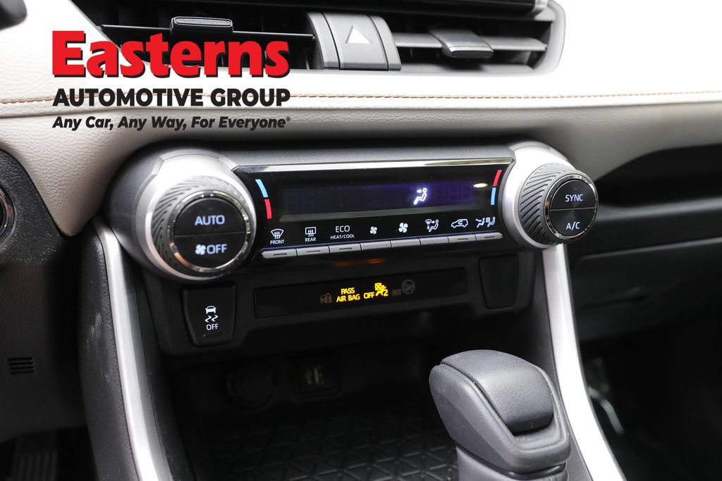 Used 2024 Toyota RAV4 XLE AWD/4WD image 20
