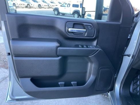 Used 2024 GMC Sierra 3500 Pro w/ Convenience Package image 12