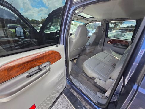 Used 2004 Ford F250 XL image 13