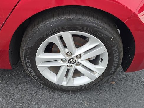 Used 2022 Toyota Corolla SE w/ SE Preferred Package image 12