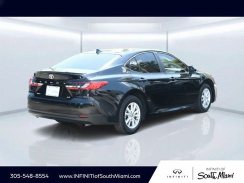 Used 2025 Toyota Camry LE w/ Convenience Package image 6